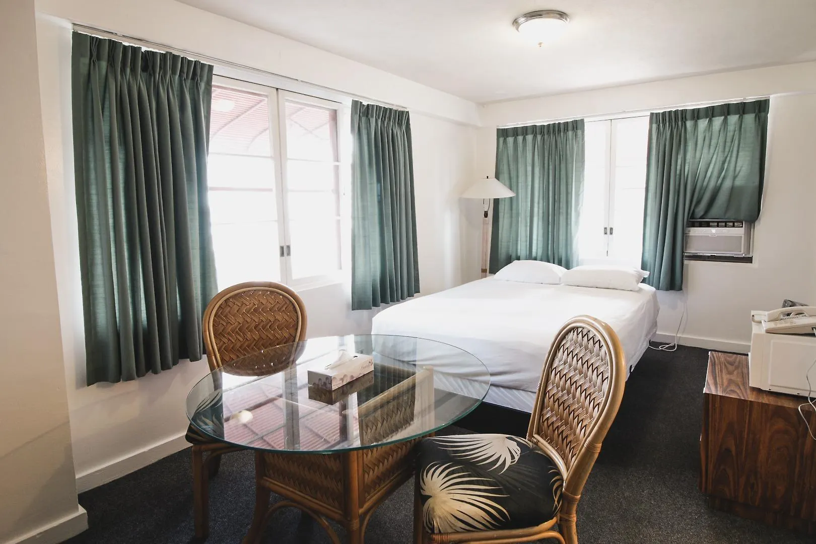 Royal Grove Waikiki Hotel Honolulu