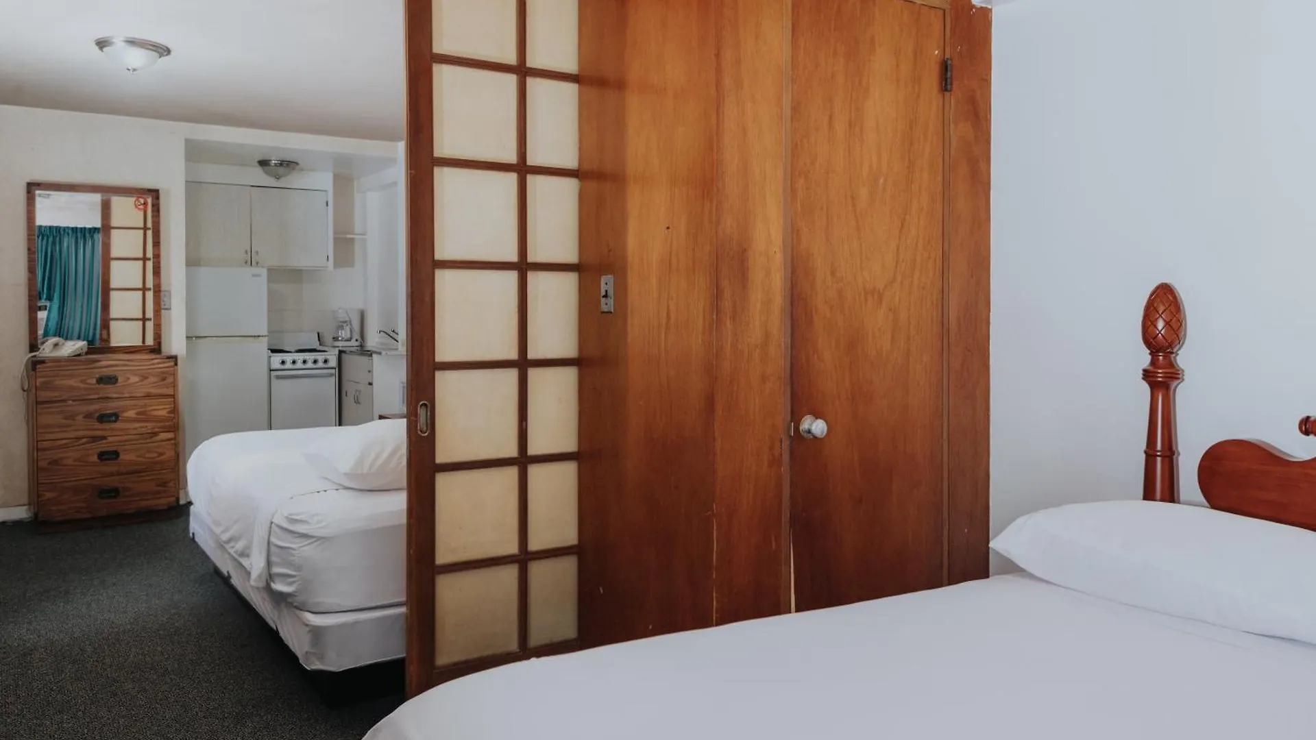 Royal Grove Waikiki Hotel Honolulu